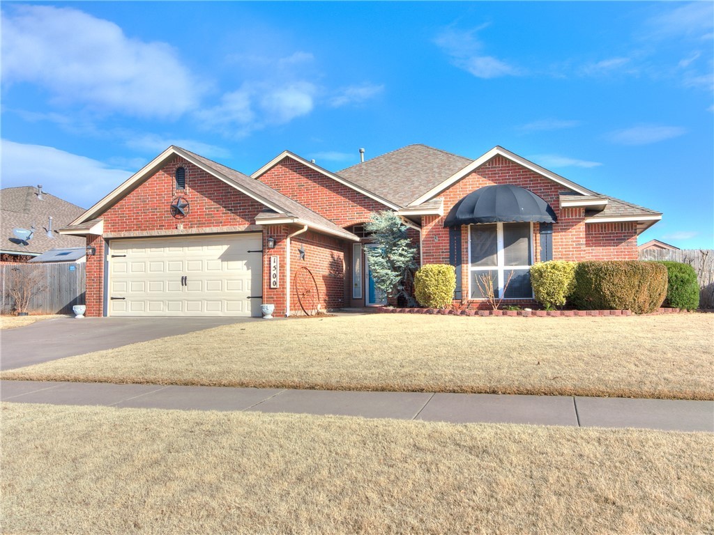 Photo 1 of 31 — 1500 Selborne Place, Yukon, OK 73099
