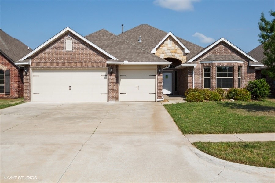 Photo 1 of 25 — 3719 Presidio Circle, Norman, OK 73072