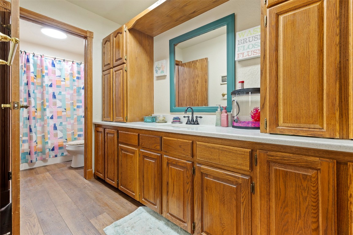 Tecumseh, Oklahoma 74873, United States, 4 Bedrooms Bedrooms, ,4 BathroomsBathrooms,Residential,Active,101602