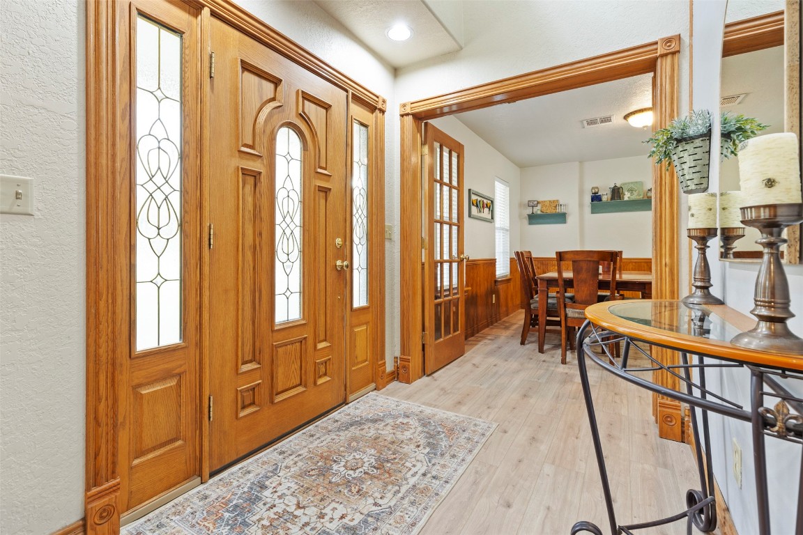 Tecumseh, Oklahoma 74873, United States, 4 Bedrooms Bedrooms, ,4 BathroomsBathrooms,Residential,Active,101602