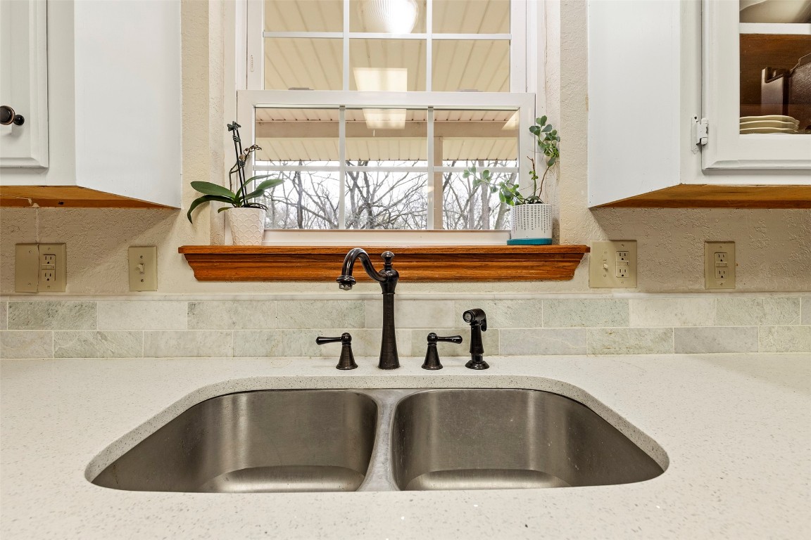 Tecumseh, Oklahoma 74873, United States, 4 Bedrooms Bedrooms, ,4 BathroomsBathrooms,Residential,Active,101602