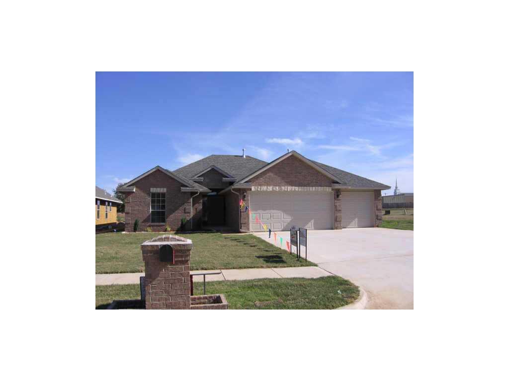 Photo 1 of 20 — 204 N Shannon Way, Mustang, OK 73064