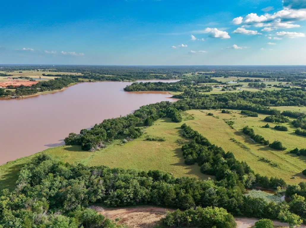 Photo 1 of 39 — 18709 Sharon Road, Shawnee, OK 74801
