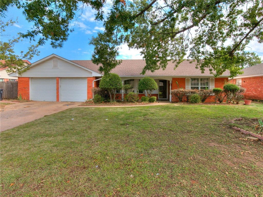 Photo 1 of 34 — 3740 N Riverside Drive, Bethany, OK 73008
