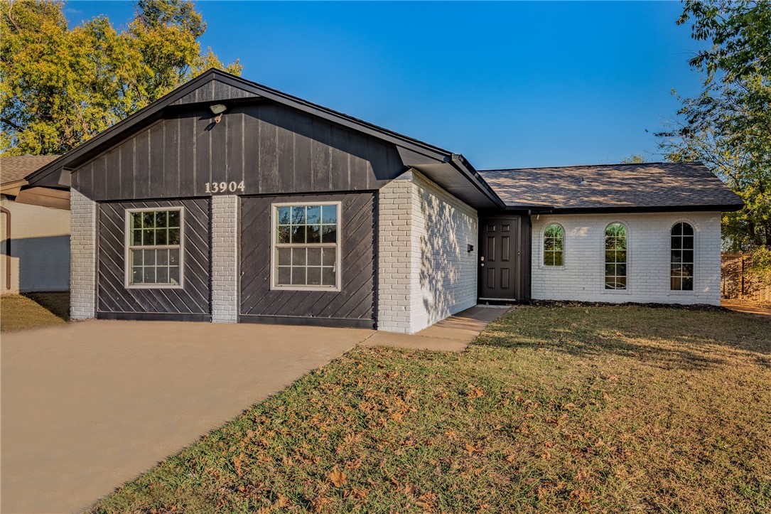 Photo 1 of 16 — 13904 Jeffery Drive, Edmond, OK 73013