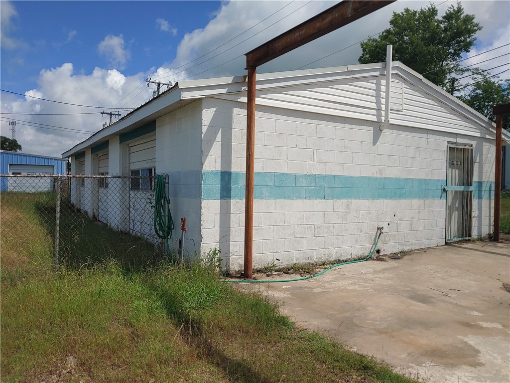 Photo 1 of 1 — 11 NW MLK Avenue, Idabel, OK 74745