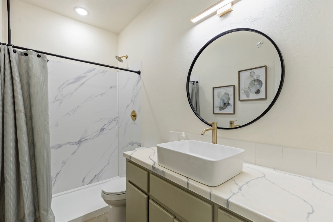 Shawnee, Oklahoma 74801, United States, 4 Bedrooms Bedrooms, ,3 BathroomsBathrooms,Residential,Active,162547