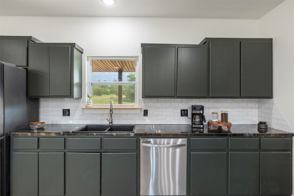 Shawnee, Oklahoma 74801, United States, 4 Bedrooms Bedrooms, ,3 BathroomsBathrooms,Residential,Active,162547