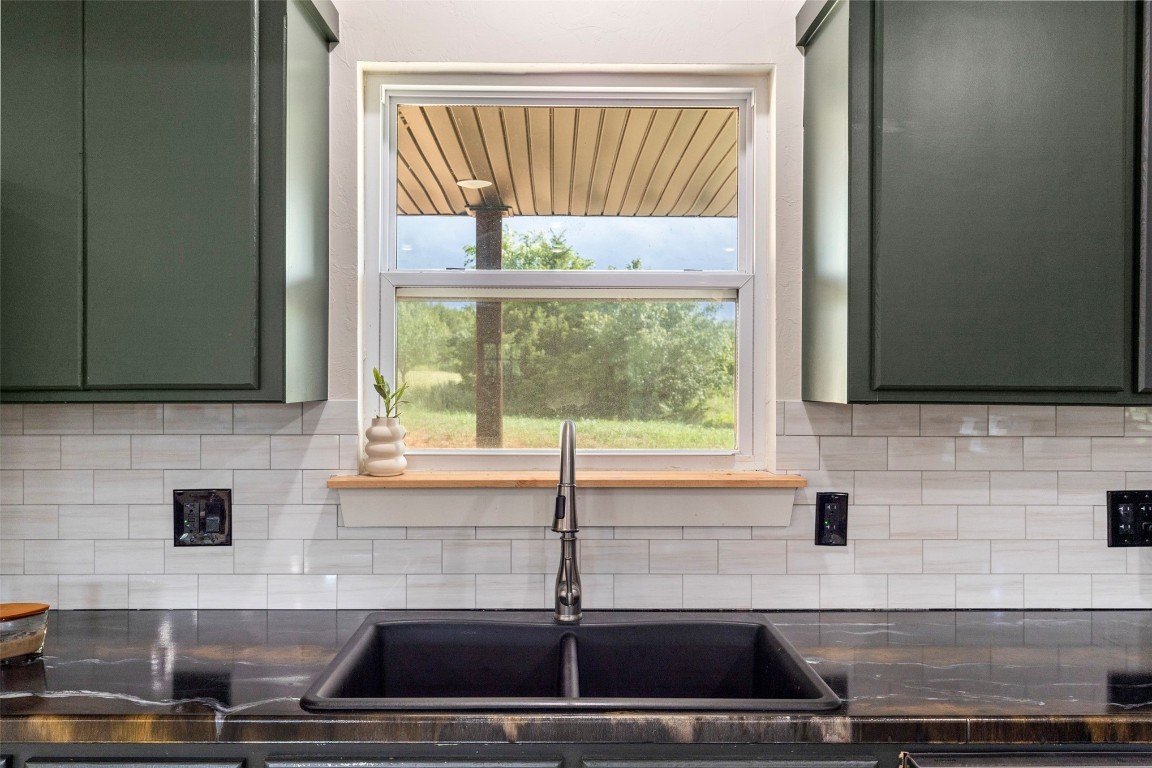 Shawnee, Oklahoma 74801, United States, 4 Bedrooms Bedrooms, ,3 BathroomsBathrooms,Residential,Active,162547