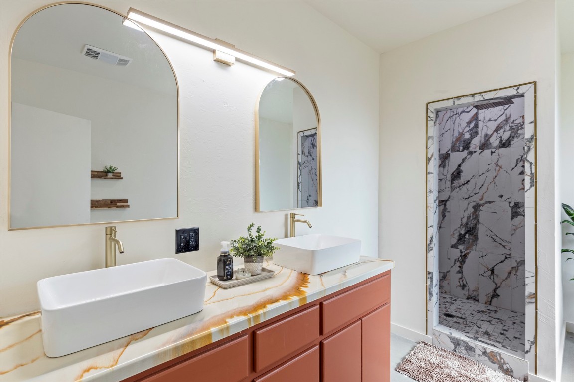 Shawnee, Oklahoma 74801, United States, 4 Bedrooms Bedrooms, ,3 BathroomsBathrooms,Residential,Active,162547