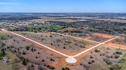 Photo of 1800 S Blackberry Bend, Guthrie, OK 73044 (MLS # 1166720)