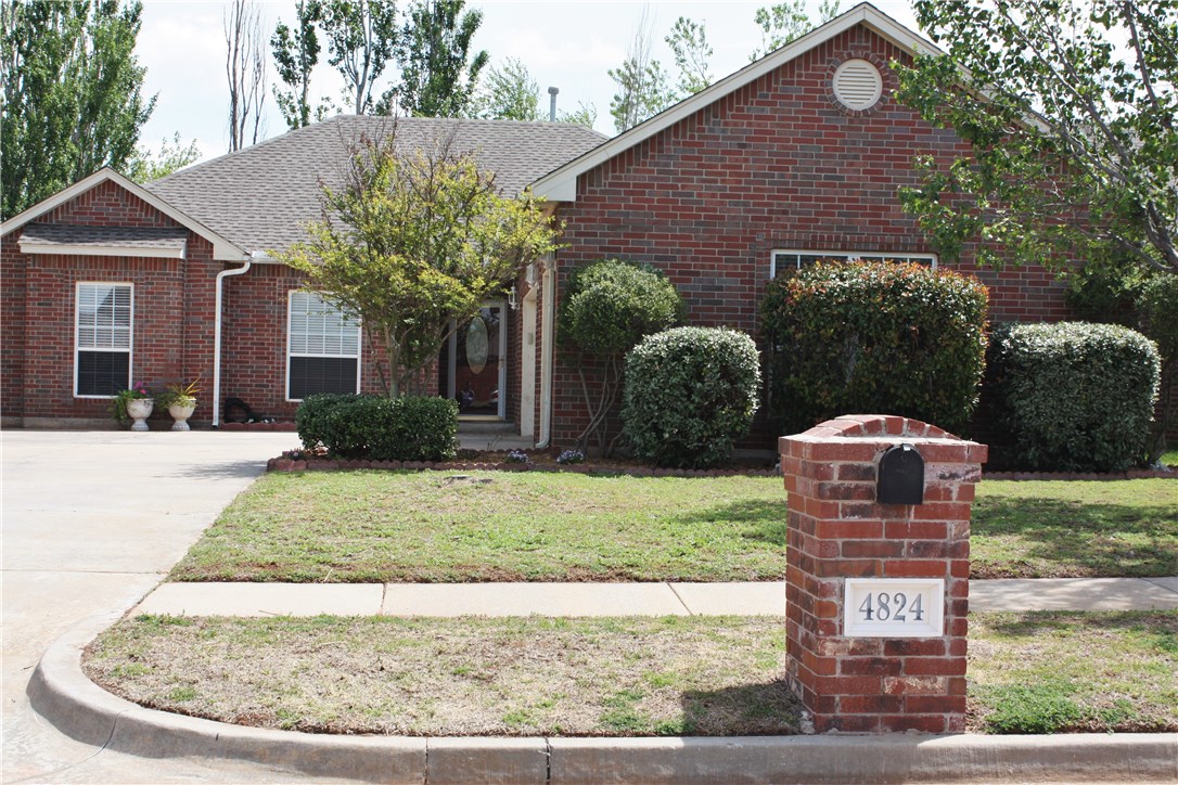 Photo 1 of 29 — 4824 Rocky Rd, Yukon, OK 73099