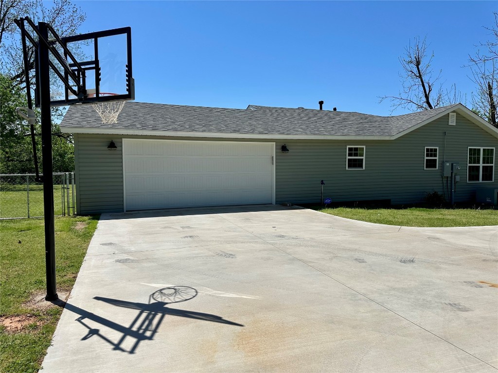 Shawnee, Oklahoma 74801, United States, 2 Bedrooms Bedrooms, ,1 BathroomBathrooms,Residential,Pending,115478