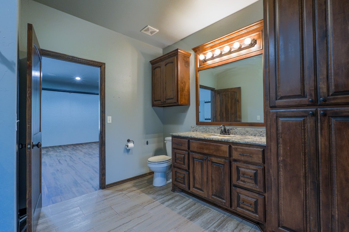 Meeker, Oklahoma 74855, United States, 4 Bedrooms Bedrooms, ,3 BathroomsBathrooms,Residential,Active,194206