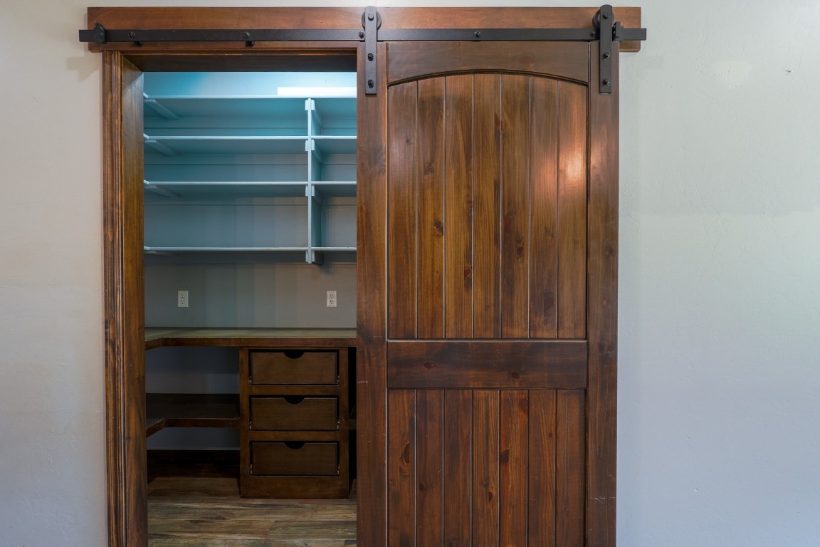 Meeker, Oklahoma 74855, United States, 4 Bedrooms Bedrooms, ,3 BathroomsBathrooms,Residential,Active,194206