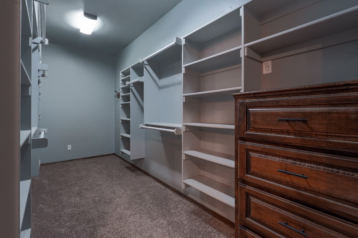 Meeker, Oklahoma 74855, United States, 4 Bedrooms Bedrooms, ,3 BathroomsBathrooms,Residential,Active,194206