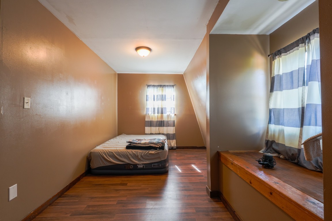 Meeker, Oklahoma 74855, United States, 4 Bedrooms Bedrooms, ,3 BathroomsBathrooms,Residential,Active,194206