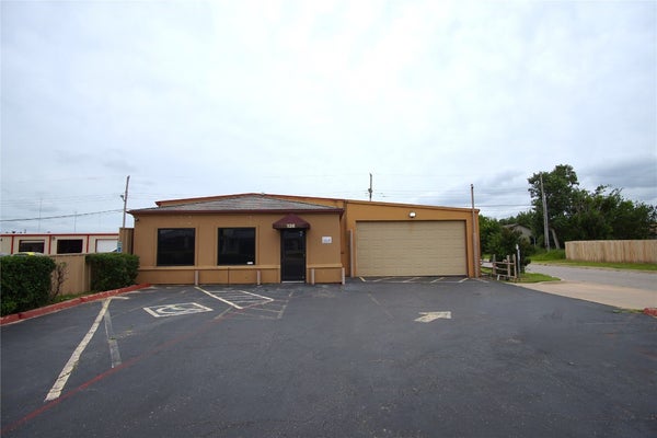 136 NW 122ND ST, OKLAHOMA CITY, OK 73114 - Image b8de293cd2fbc82b4c5c469bcfccaa4f/551327090