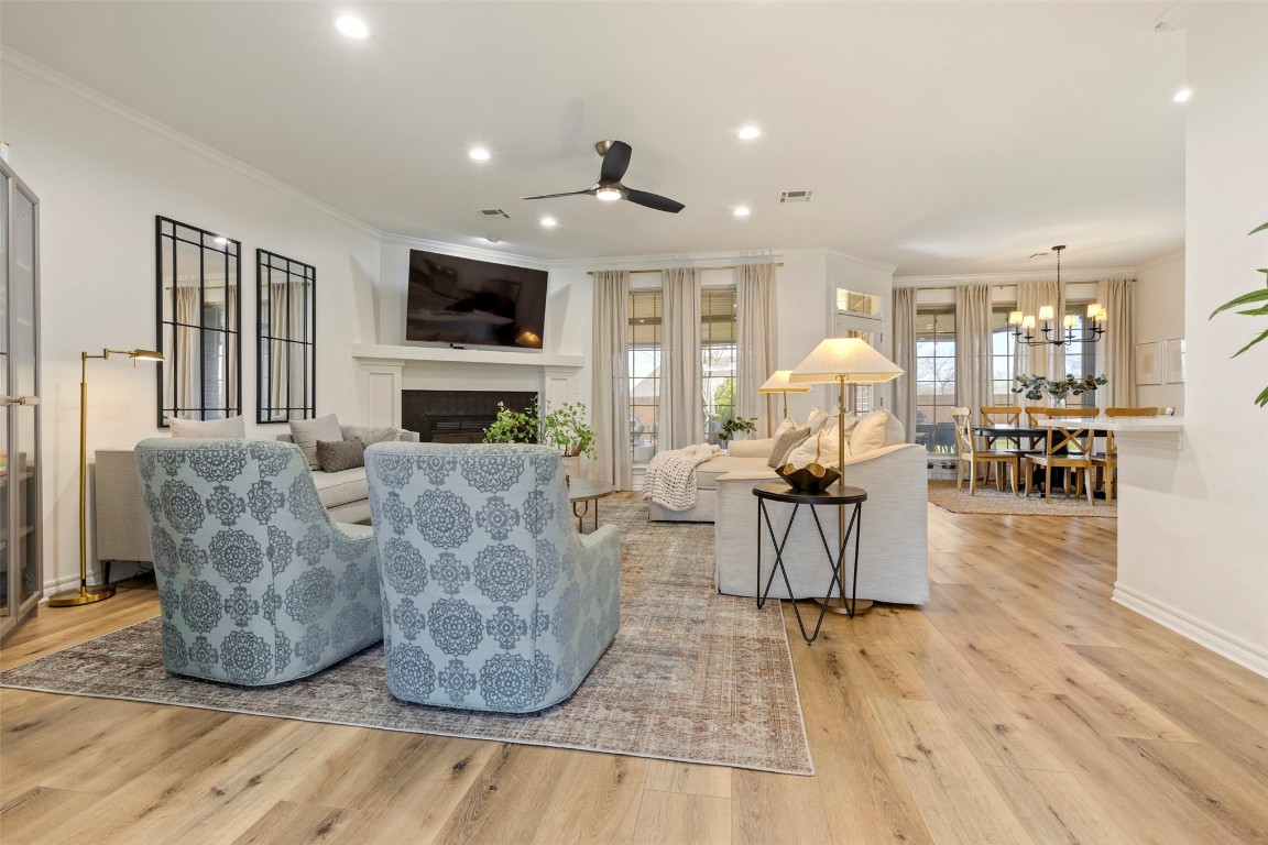 Shawnee, Oklahoma 74801, United States, 4 Bedrooms Bedrooms, ,3 BathroomsBathrooms,Residential,Pending,100572