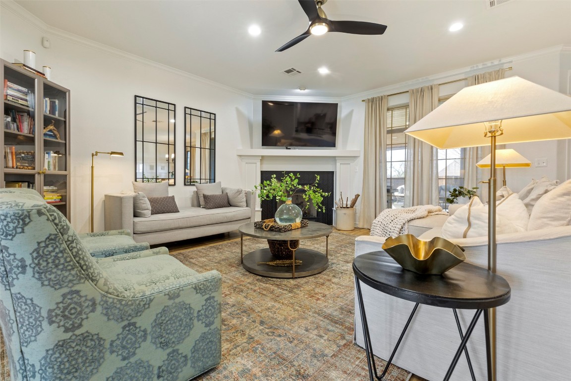 Shawnee, Oklahoma 74801, United States, 4 Bedrooms Bedrooms, ,3 BathroomsBathrooms,Residential,Pending,100572