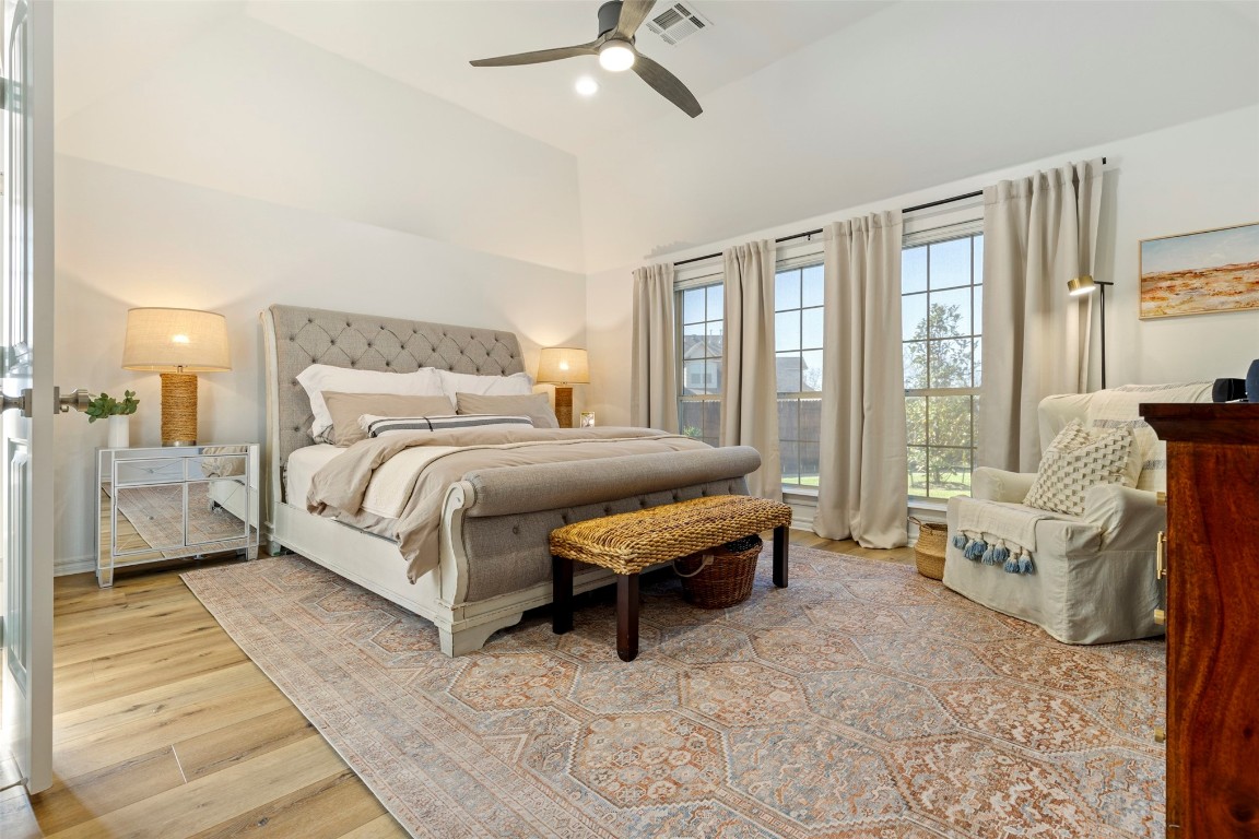 Shawnee, Oklahoma 74801, United States, 4 Bedrooms Bedrooms, ,3 BathroomsBathrooms,Residential,Pending,100572