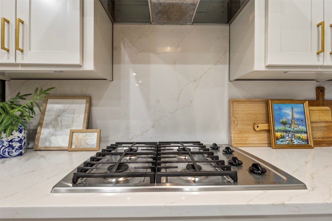 Shawnee, Oklahoma 74801, United States, 4 Bedrooms Bedrooms, ,3 BathroomsBathrooms,Residential,Pending,100572