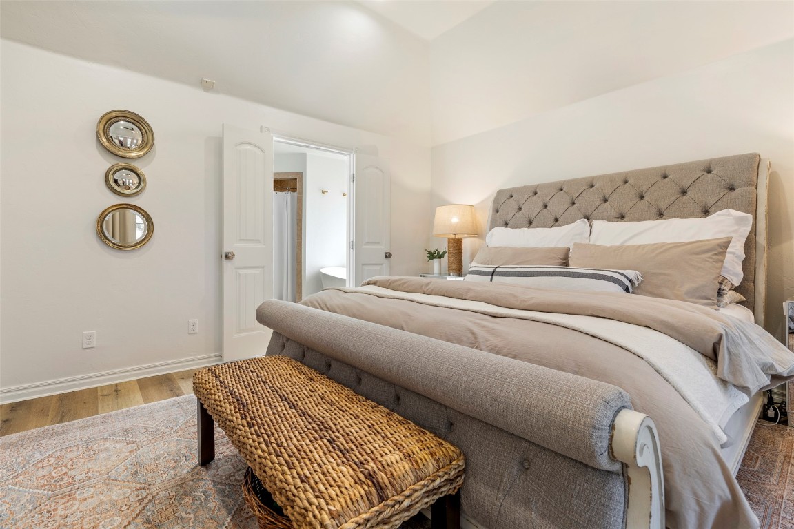 Shawnee, Oklahoma 74801, United States, 4 Bedrooms Bedrooms, ,3 BathroomsBathrooms,Residential,Pending,100572