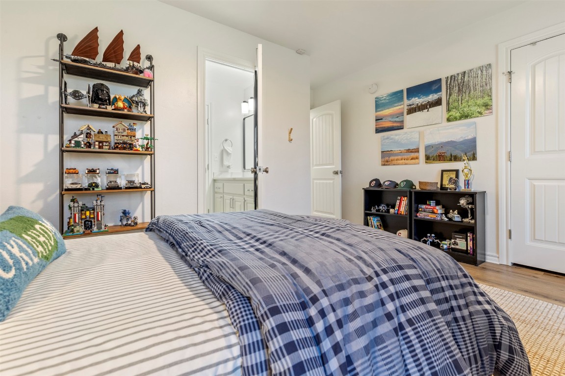 Shawnee, Oklahoma 74801, United States, 4 Bedrooms Bedrooms, ,3 BathroomsBathrooms,Residential,Pending,100572