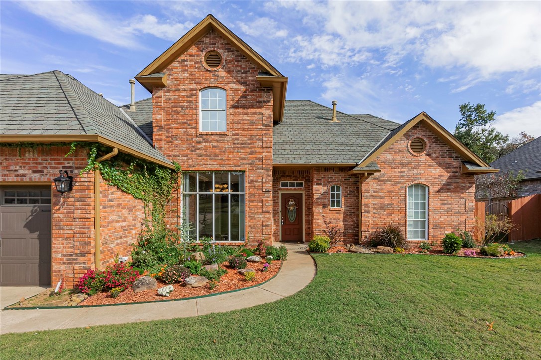 Photo 1 of 36 — 900 Augusta Avenue, Edmond, OK 73034