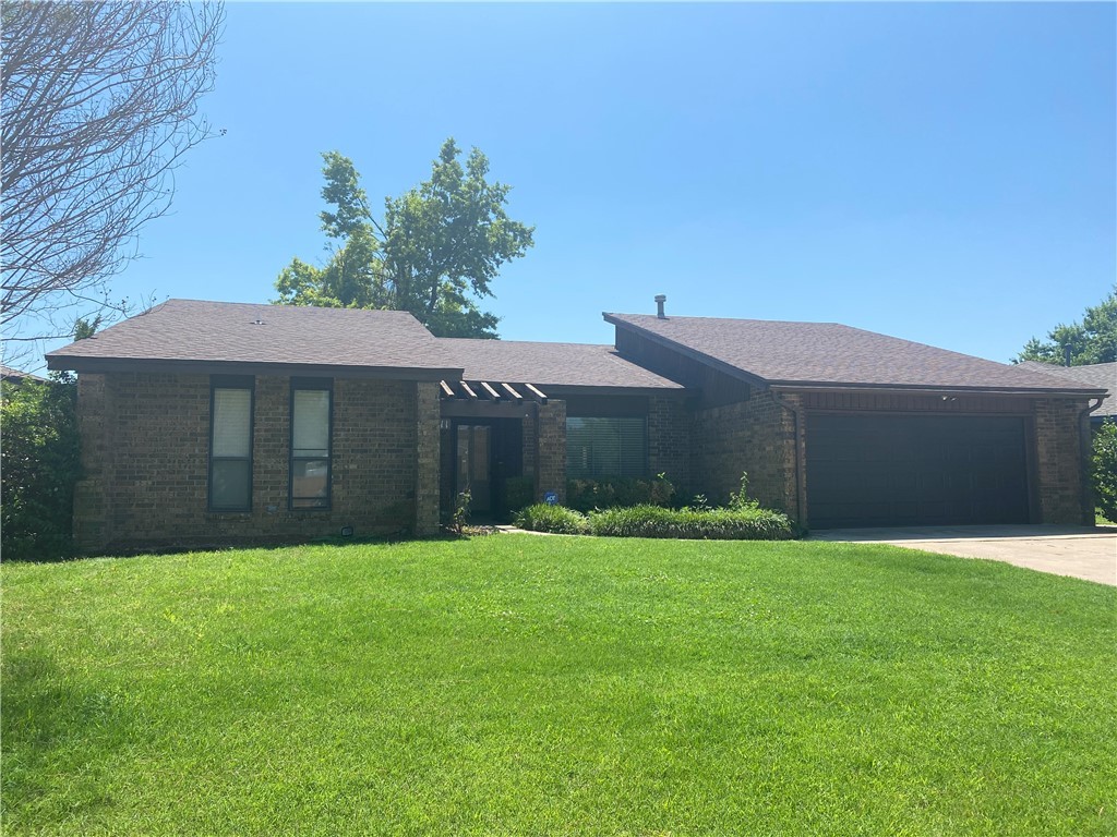 Photo 1 of 30 — 2011 Lankestar Way, Yukon, OK 73099