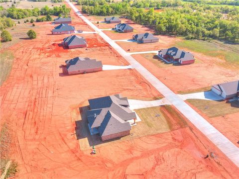 Photo of 1200 Layla Ln, Blanchard, OK 73010 (MLS # 1004135)