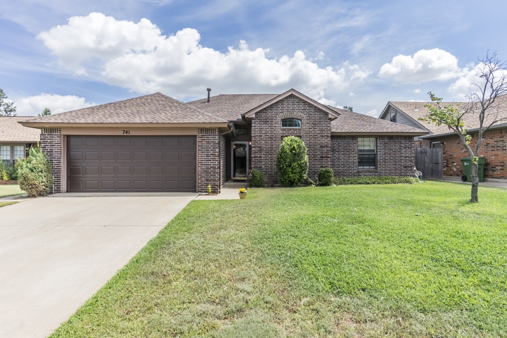 Photo 1 of 29 — 741 Heather Terrace, Yukon, OK 73099