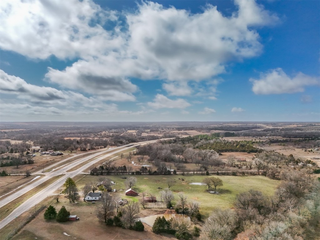 Prague, Oklahoma 74864, United States, 3 Bedrooms Bedrooms, ,3 BathroomsBathrooms,Residential,Pending,83780