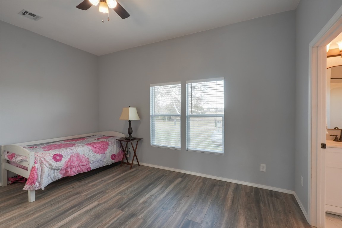 Prague, Oklahoma 74864, United States, 3 Bedrooms Bedrooms, ,3 BathroomsBathrooms,Residential,Pending,83780