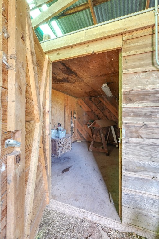 Prague, Oklahoma 74864, United States, 3 Bedrooms Bedrooms, ,3 BathroomsBathrooms,Residential,Pending,83780