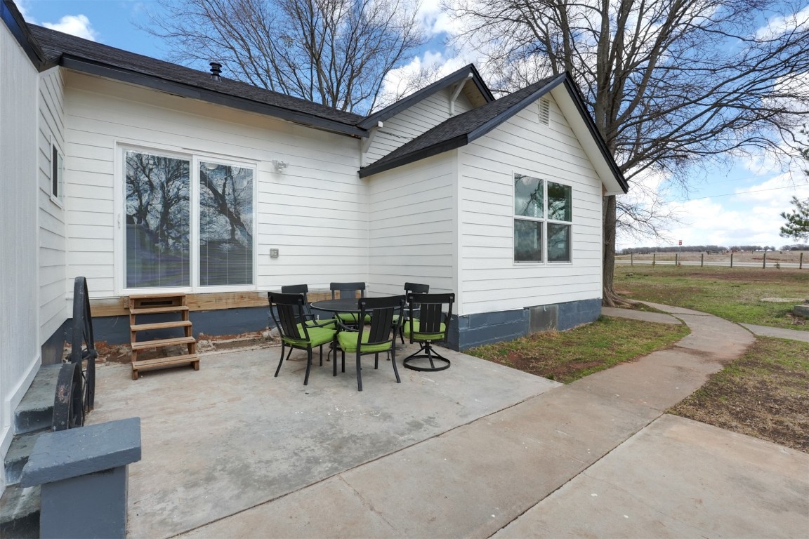 Prague, Oklahoma 74864, United States, 3 Bedrooms Bedrooms, ,3 BathroomsBathrooms,Residential,Pending,83780