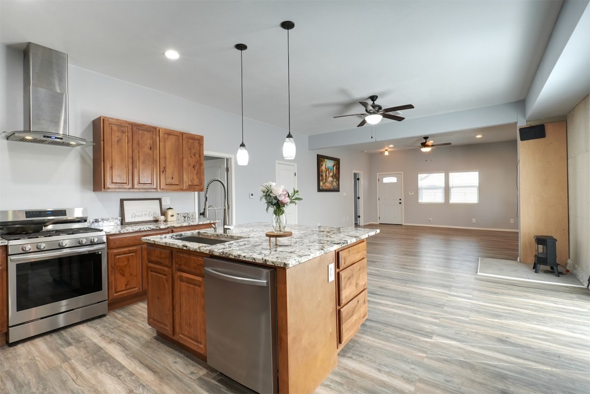 Prague, Oklahoma 74864, United States, 3 Bedrooms Bedrooms, ,3 BathroomsBathrooms,Residential,Pending,83780