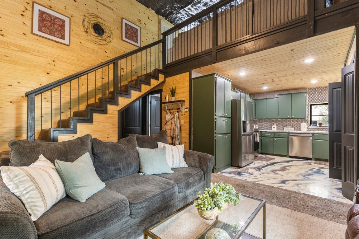 Shawnee, Oklahoma 74801, United States, 2 Bedrooms Bedrooms, ,2 BathroomsBathrooms,Residential,Pending,118681