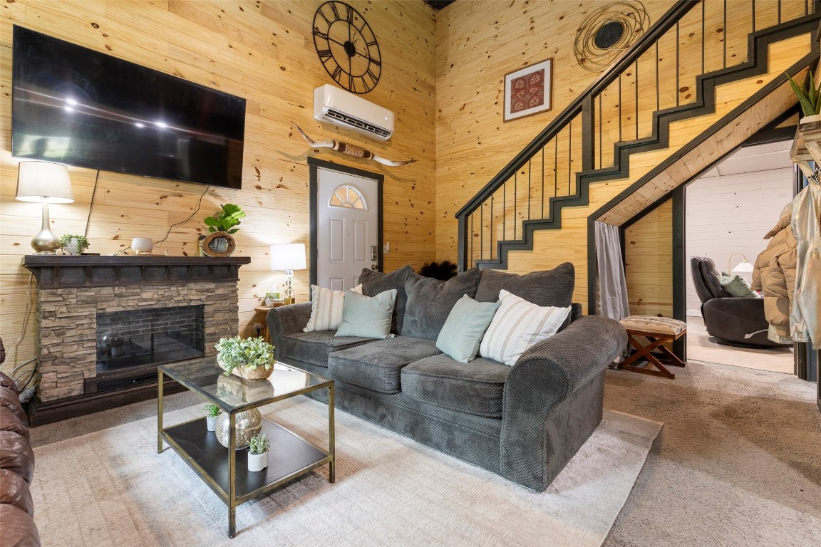 Shawnee, Oklahoma 74801, United States, 2 Bedrooms Bedrooms, ,2 BathroomsBathrooms,Residential,Pending,118681