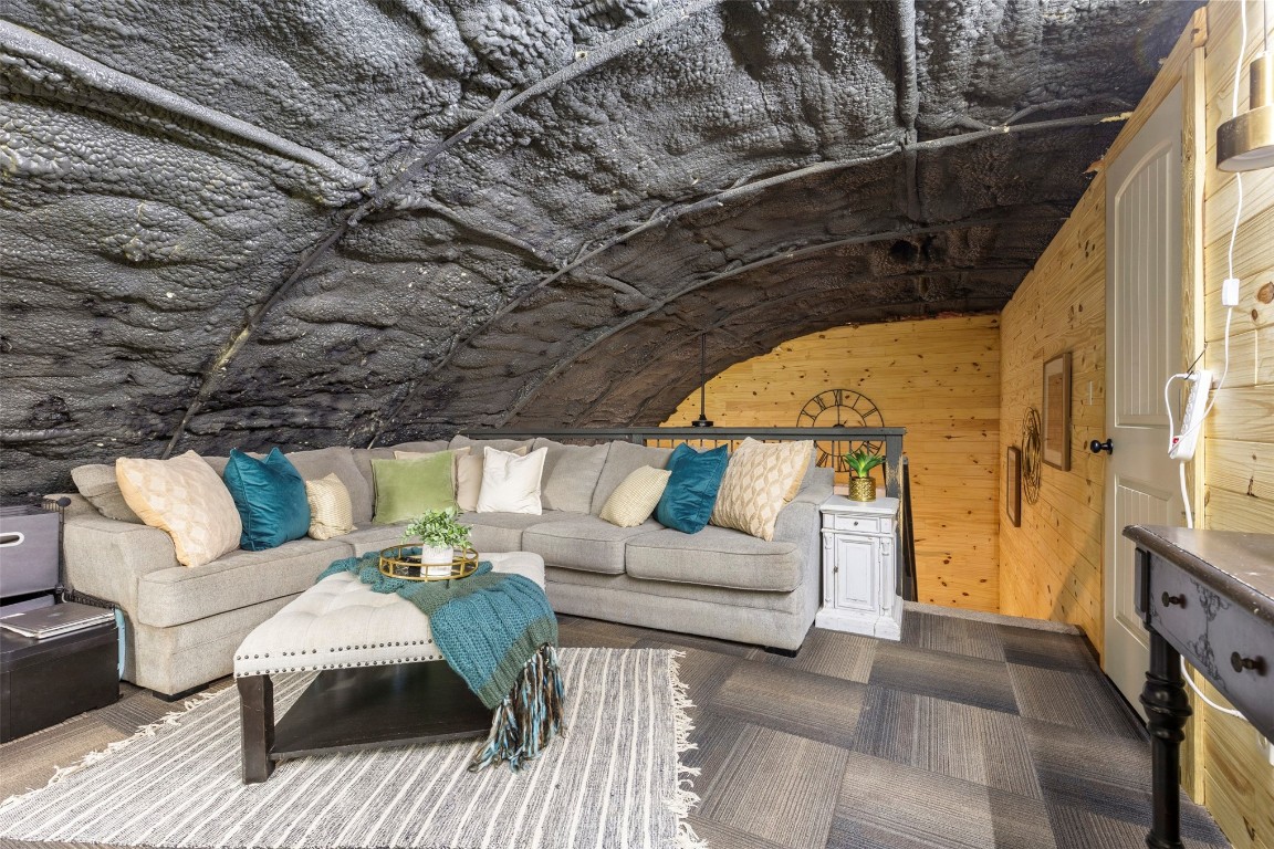 Shawnee, Oklahoma 74801, United States, 2 Bedrooms Bedrooms, ,2 BathroomsBathrooms,Residential,Pending,118681