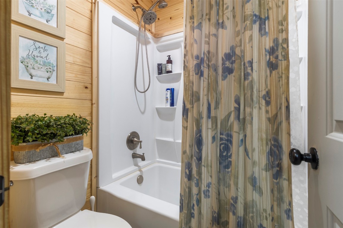 Shawnee, Oklahoma 74801, United States, 2 Bedrooms Bedrooms, ,2 BathroomsBathrooms,Residential,Pending,118681