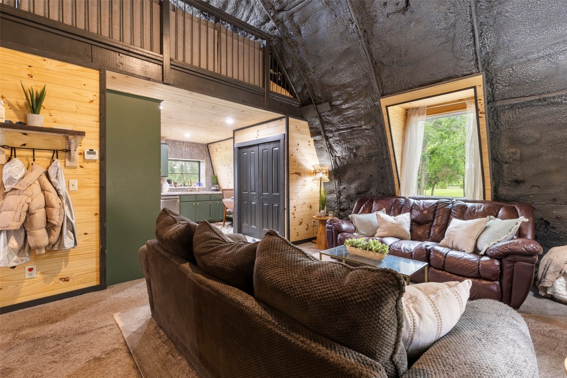 Shawnee, Oklahoma 74801, United States, 2 Bedrooms Bedrooms, ,2 BathroomsBathrooms,Residential,Pending,118681