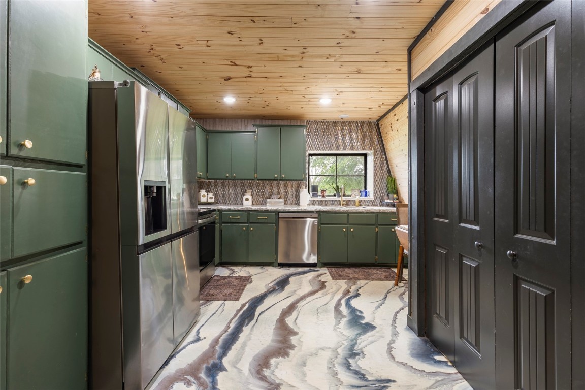 Shawnee, Oklahoma 74801, United States, 2 Bedrooms Bedrooms, ,2 BathroomsBathrooms,Residential,Pending,118681