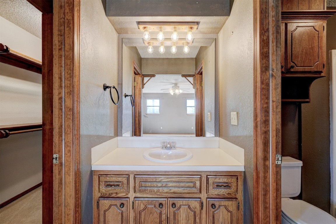 Shawnee, Oklahoma 74801, United States, 5 Bedrooms Bedrooms, ,3 BathroomsBathrooms,Residential,Active,36829