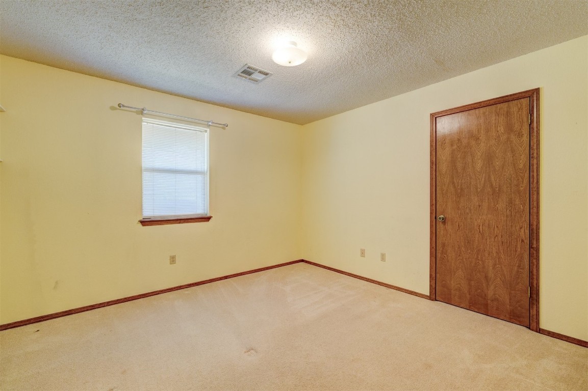 Shawnee, Oklahoma 74801, United States, 5 Bedrooms Bedrooms, ,3 BathroomsBathrooms,Residential,Active,36829