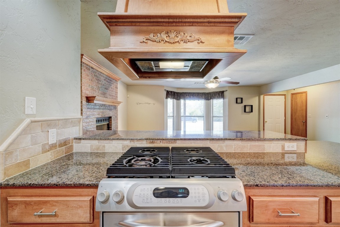 Shawnee, Oklahoma 74801, United States, 5 Bedrooms Bedrooms, ,3 BathroomsBathrooms,Residential,Active,36829