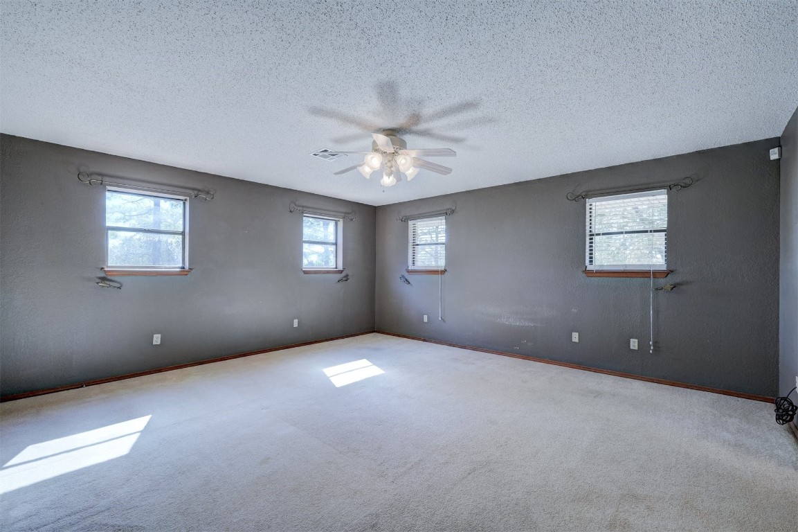 Shawnee, Oklahoma 74801, United States, 5 Bedrooms Bedrooms, ,3 BathroomsBathrooms,Residential,Active,36829