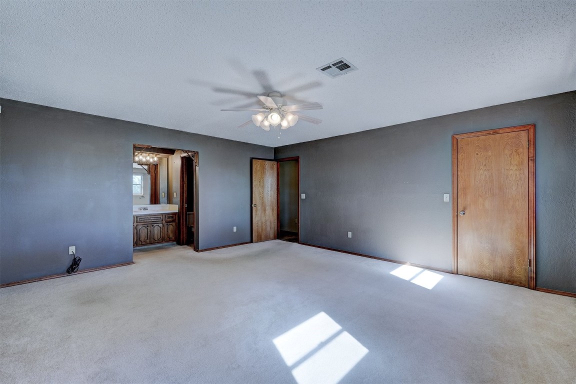 Shawnee, Oklahoma 74801, United States, 5 Bedrooms Bedrooms, ,3 BathroomsBathrooms,Residential,Active,36829