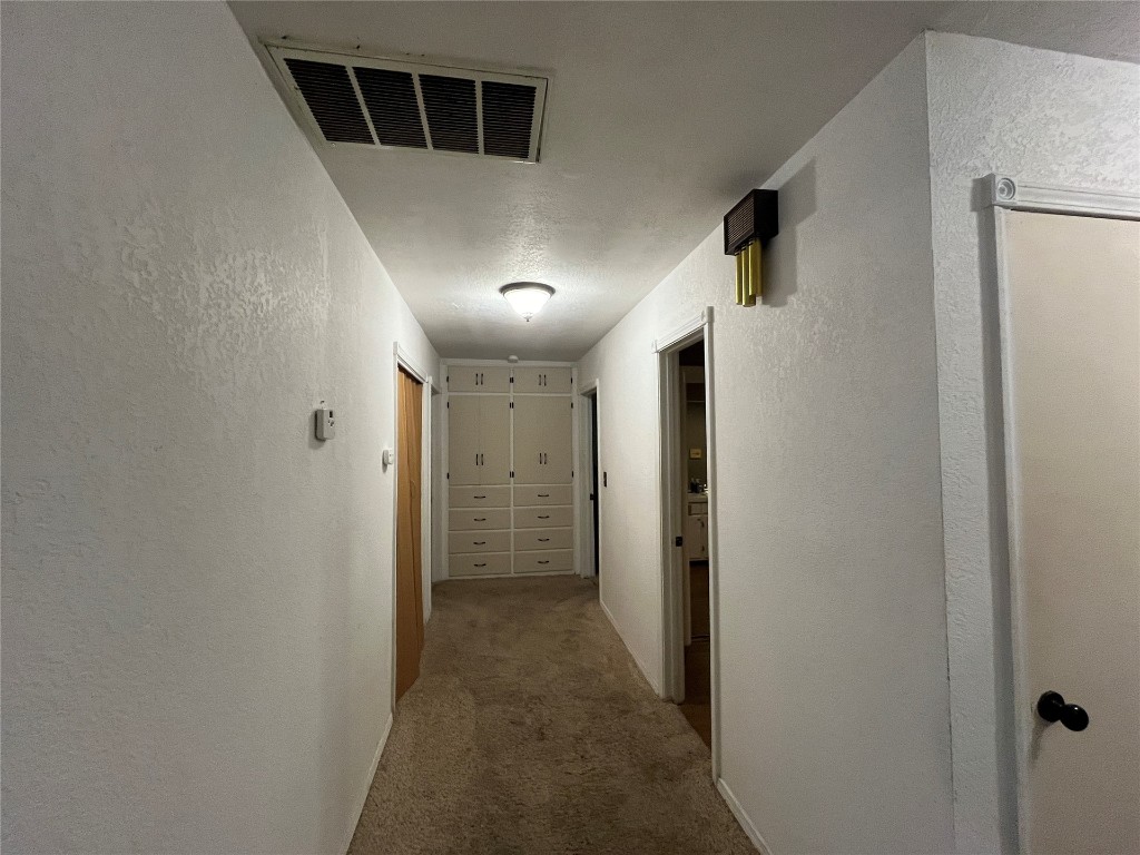 Shawnee, Oklahoma 74804, United States, 2 Bedrooms Bedrooms, ,2 BathroomsBathrooms,Residential,Active,53957