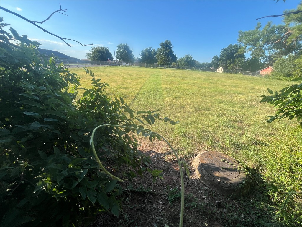 Shawnee, Oklahoma 74804, United States, 2 Bedrooms Bedrooms, ,2 BathroomsBathrooms,Residential,Active,53957